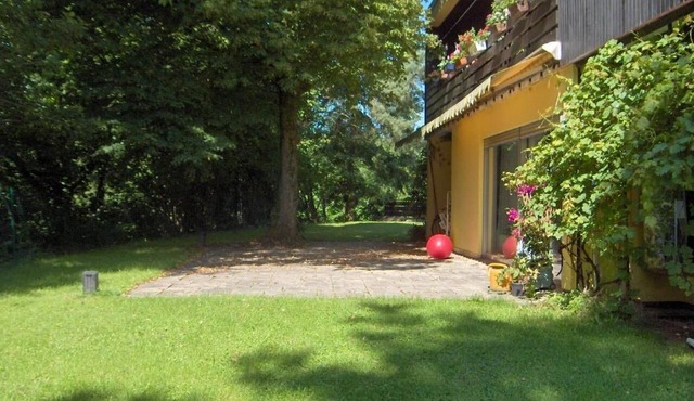 Flat in Ruhbank with garden and terrace