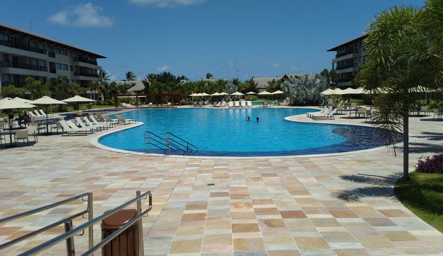 Flat in the beachfront building, Class Ecolife, Muro Alto, 3 bedrooms, ground floor, facing the pool.