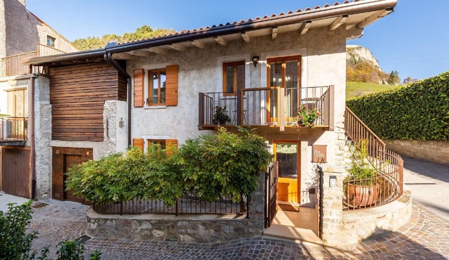 Flat in Voltino with garden