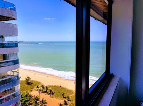 Flat Pasárgada 812 - vista para a Praia da Costa, academia moderna, piscinas panorâmicas, minimercado e lavanderia