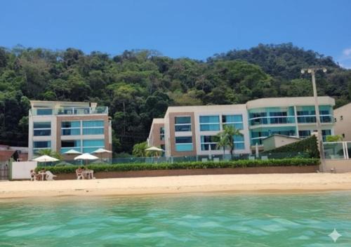 Flat pe na areia em Angra dos Reis Praia Grande