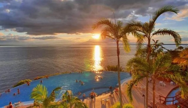 FLAT TROPICAL