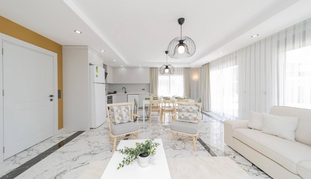 Flat w Pool and Balcony 10 min to Beach in Serik