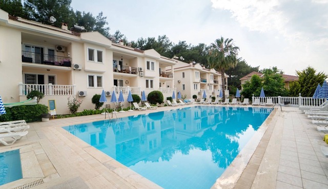 Flat w Shared Pool and Balcony 10 min to Oludeniz