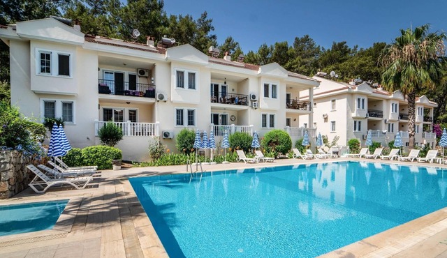 Flat w Shared Pool and Balcony 10 min to Oludeniz