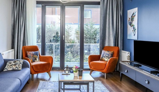 Flat with Balcony Close to SAW Airport and Viaport