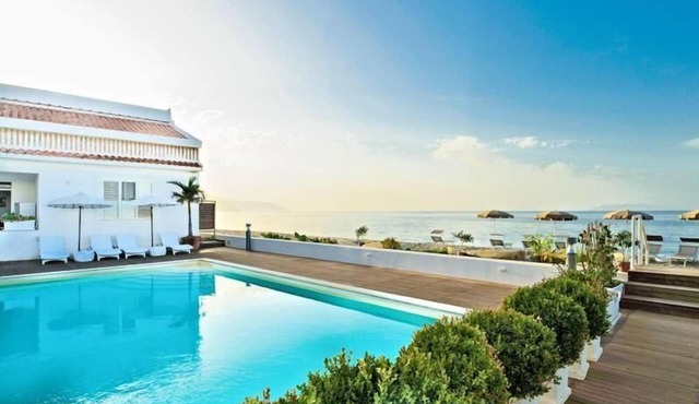 Flat with barbecue, terrace and pool