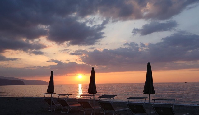 Flat with barbecue, terrace and pool