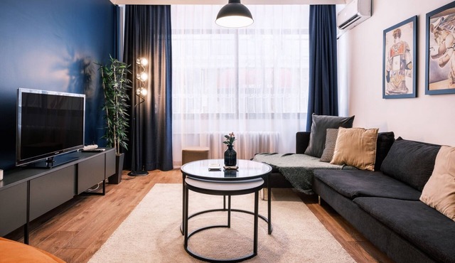 Flat with Closed Balcony 5 min to Citys Nisantasi