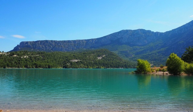 Flat with lake view