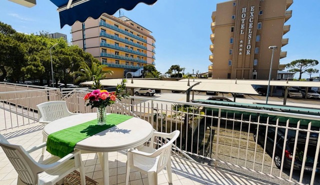 Flat with large balcony in Bibione