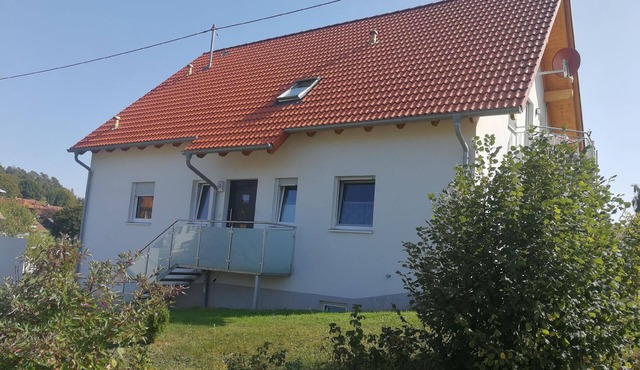 Flat with terrace, barbecue and garden