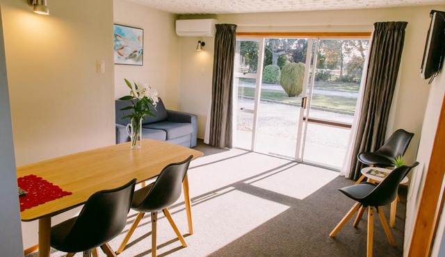 Flaxbourne Motels