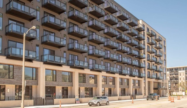 Flexhome East Side 1BR NO6 - Balcony+Pool+Gym
