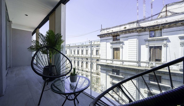 Fliphaus + Virrey 300 - Lux Aparts 'F' Congreso