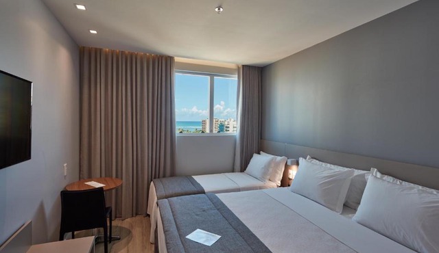 Flix Hotel