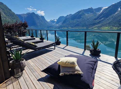 Flo Bellevue - Private Villa with Spectacular Lake and Glacier View
