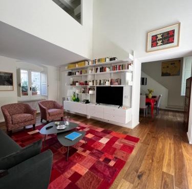 FLO House BARI