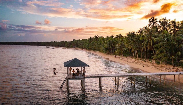 Flo Island Home