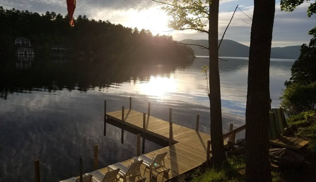 Float through your summer vaca on the lake in your 4 bed lakeside home.