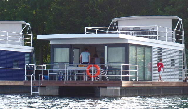 Floating 44 Komfortable Hausboote bei Xanten mit Tollem Seeblick