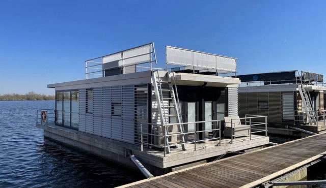 Floating 44 Komfortable Hausboote bei Xanten mit Tollem Seeblick