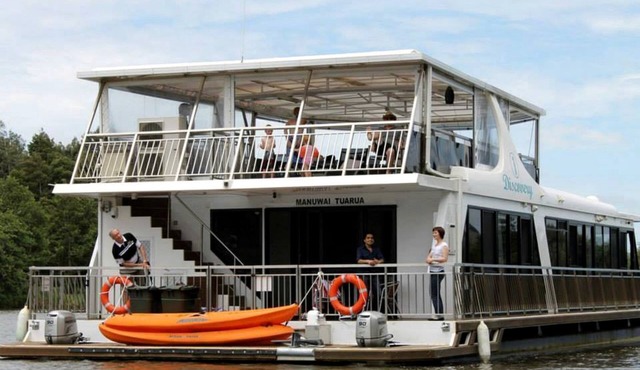 Floating Luxury Getaway on the Peaceful Waikato River of New Zealand