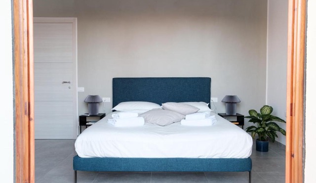 Florence Minimal Nest