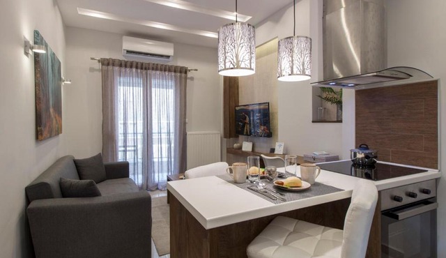 FLOW - White Tower Two Bedroom Suite