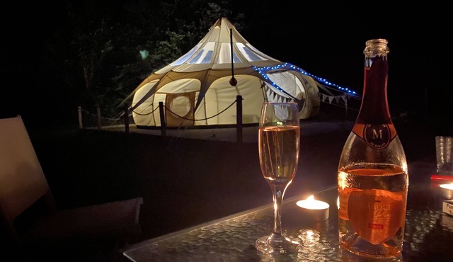 Fonclaire Holidays - Meadow View Glamping