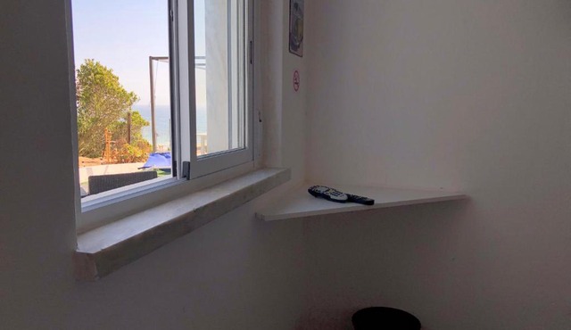 Fonte da Telha Cliff House
