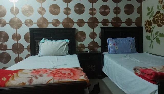 Food Qila Hotel & Guest House