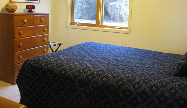 Foot of Flagstaff Mountain: 1 - 3 guest rooms