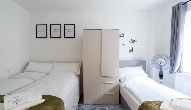 For 3 Guests | Kitchen | Netflix | 24/7 Check-in