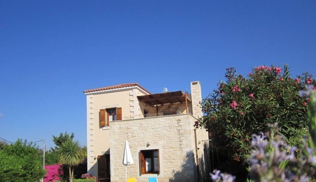 For Digital Nomads, Retired people, families, with private pool, view, beaches.