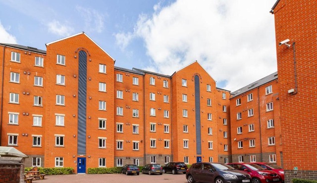For Students Only - Park Court in Lincoln