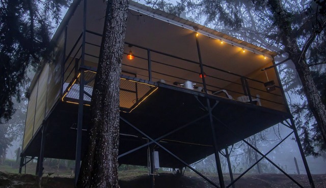 Forest cabin located in the mountain with Jacuzzi