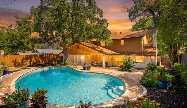 Forest Oaks Pool House 5/2 Medical Center