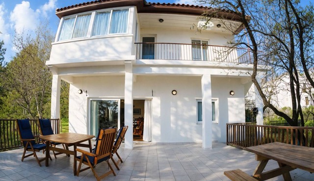 Forest Park Villa