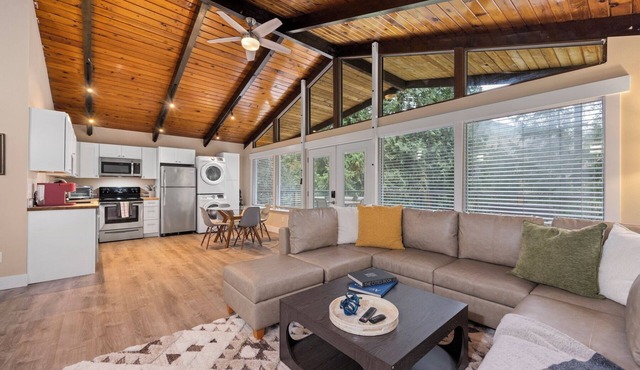 Forest Retreat with Two Kings and Expansive Deck