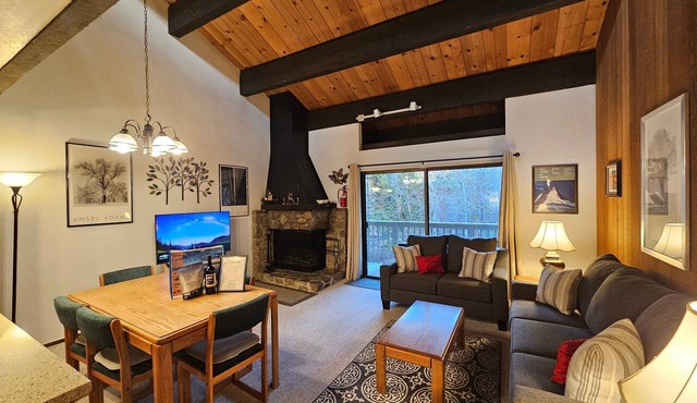 Forest Views | Community Pool & Tennis Courts