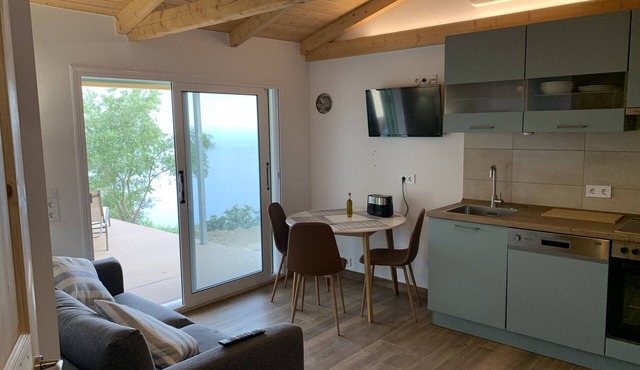 Former studio with a gigantic view of the sea - almost energy self-sufficient!