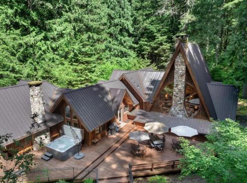 Forrest Lodge Large Private Luxury w Hot Tub