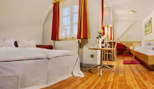 Four-bed room Comfort with shower and WC