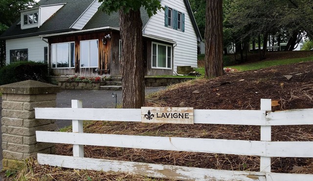 Four Bedroom 2.5 Bath House on Lake Champlain