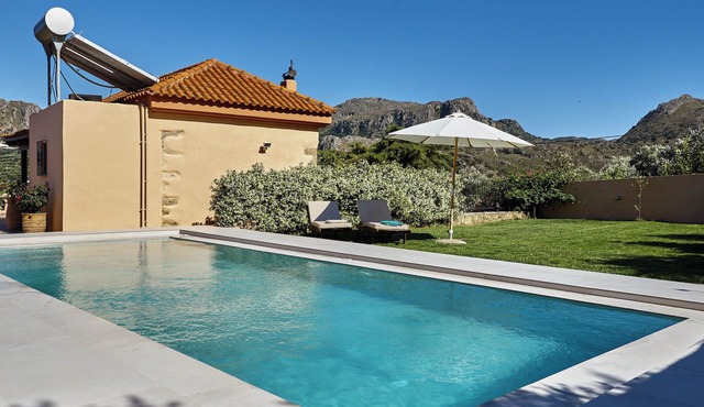 Four bedroom Mouri villas complex of 18th century