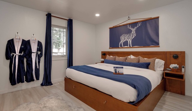 Four Cabins- King Beds, Fire Pit, A/C, Free Sledding and Smores