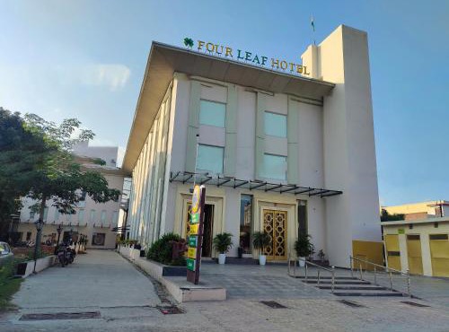 Four Leaf Hotel,Budaun