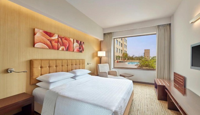 Four Points by Sheraton Hotel and Serviced Apartments Pune