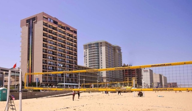 Four Sails - Oceanfront and City View Balconies!